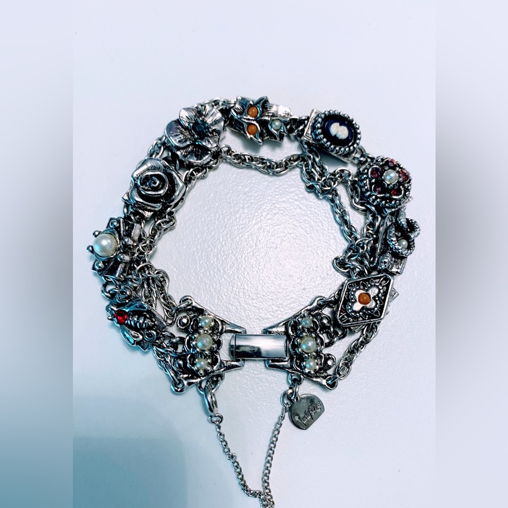 Vintage Judy Lee Silver Flowers Pearl Bee Charm Bracelet
